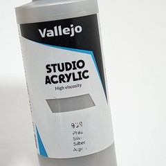 Vallejo Studio Acrylic Silver Color – 200ml – #939