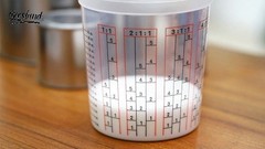 30 Pack 32oz Paint Mixing Cups with Lids – Calibrated Epoxy & Paint Mixers
